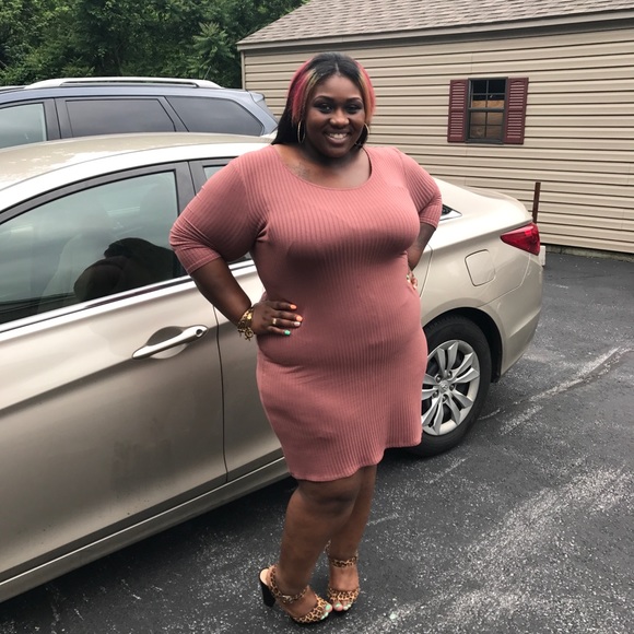 Dress - Picture 2 of 3